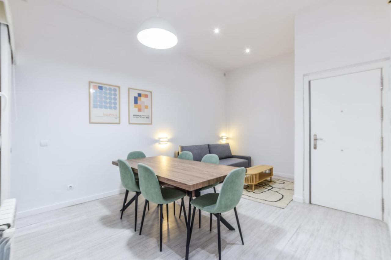 Amplio Apartamento En Malasana Para 6 Personas Apartamento Madri Exterior foto